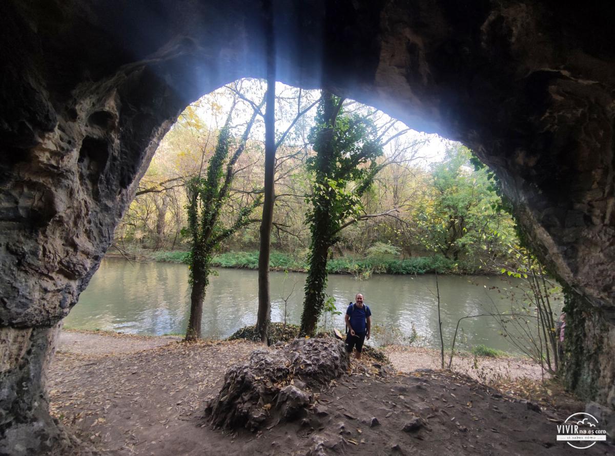 Cueva Sendero ecologico eco trail Panega (Lukovit, Bulgaria)