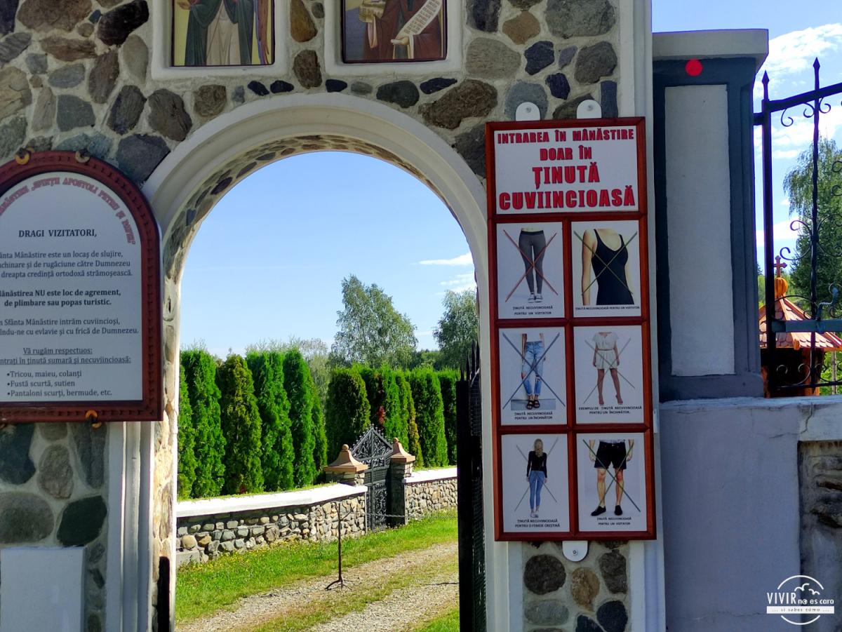 Normas vestimenta Monasterio de Cârtisoara (Rumanía)