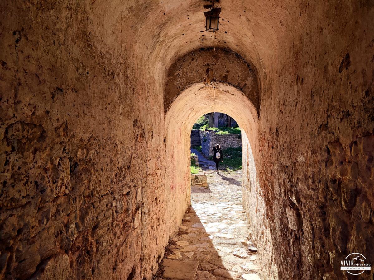 Túnel castillo de Parga (Grecia)